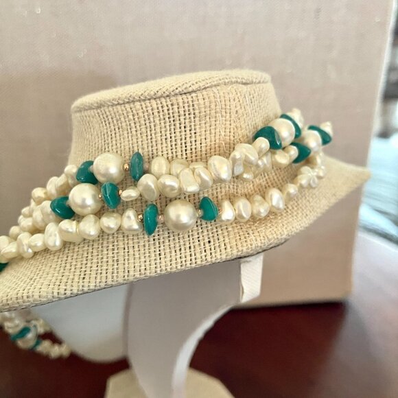 Long Imitation Pearl and Turquoise Beaded Necklace - Picture 6 of 9